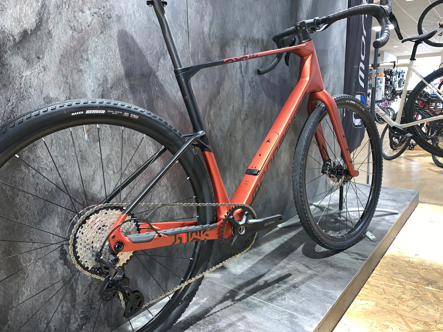 Moundraker Arid Carbon