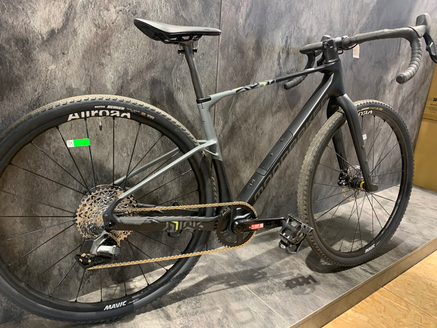 Mondraker Arid Carbon R