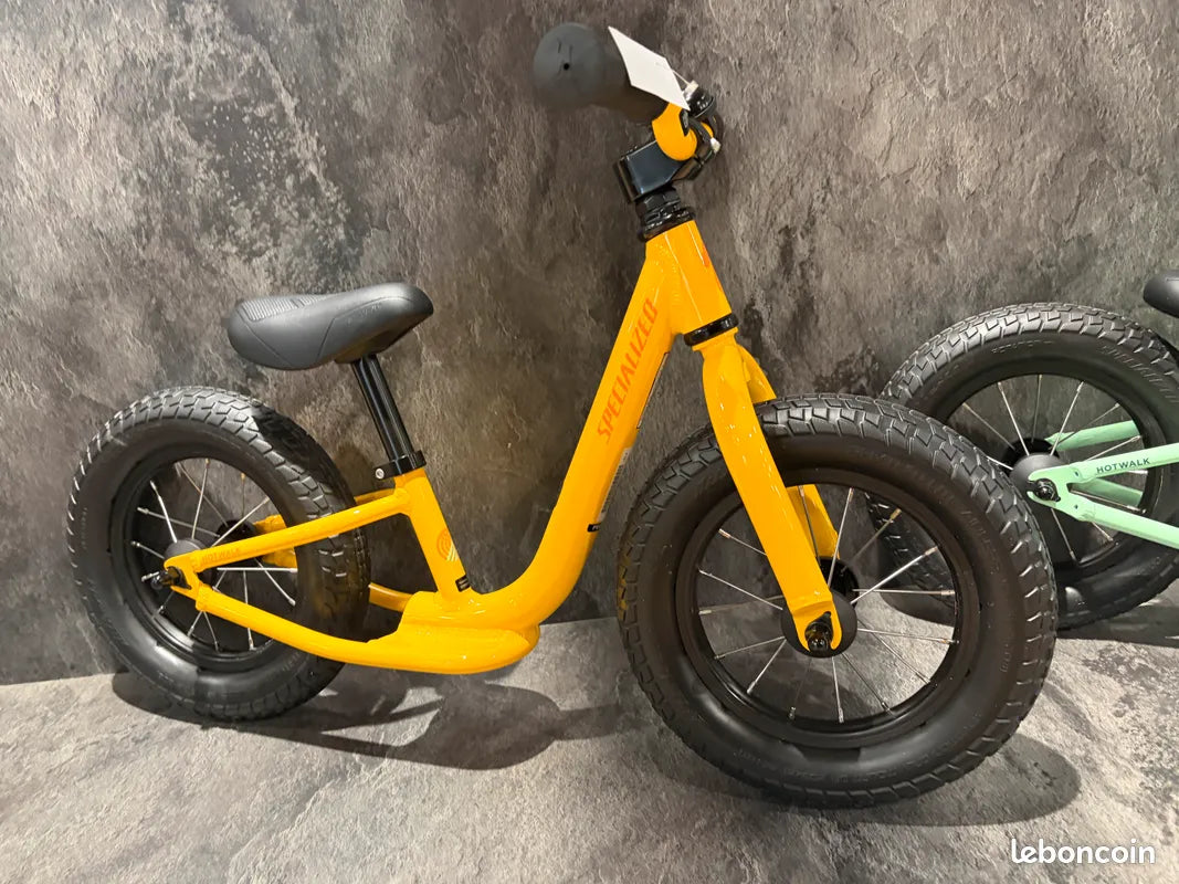 Draisienne Enfant Specialized Hotwalk