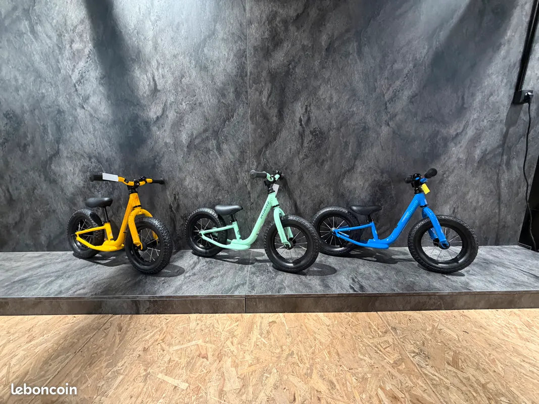 Draisienne Enfant Specialized Hotwalk